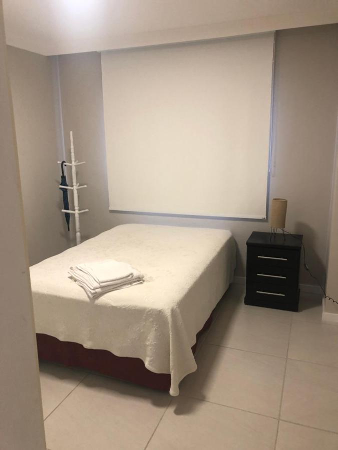 Apartamento Centro/Batel Apartment กูรีตีบา ภายนอก รูปภาพ