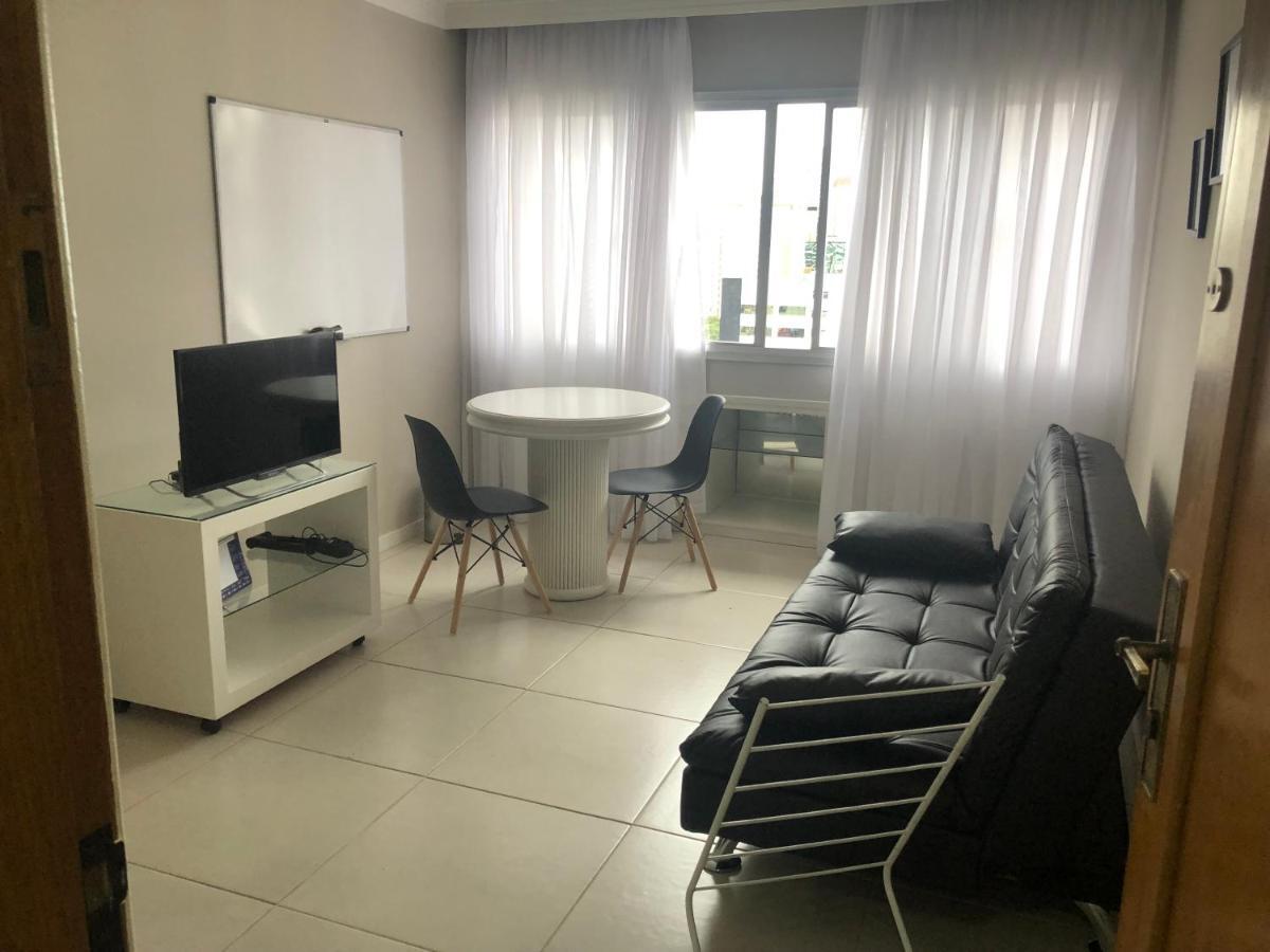 Apartamento Centro/Batel Apartment กูรีตีบา ภายนอก รูปภาพ
